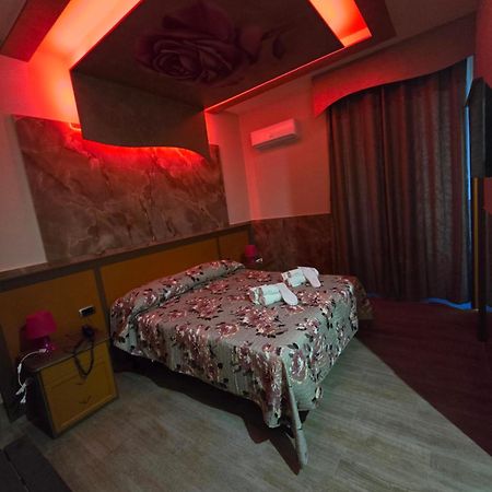 Hotel Iris Неаполь Екстер'єр фото