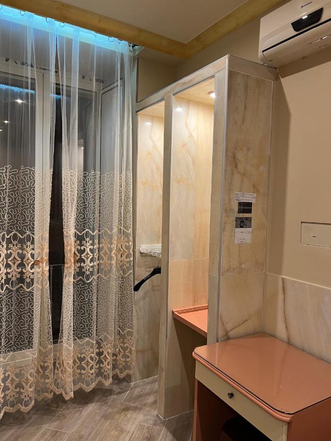 Hotel Iris Неаполь Екстер'єр фото